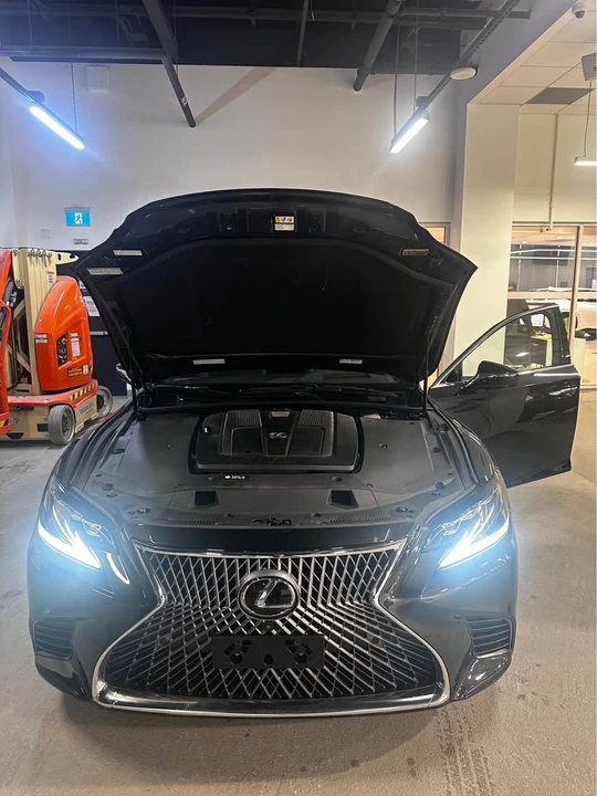 2018 Lexus LS 5th Gen - Image 4 of 10