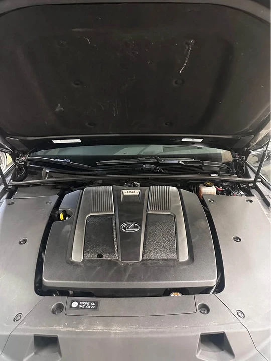 2018 Lexus LS 5th Gen - Image 5 of 10