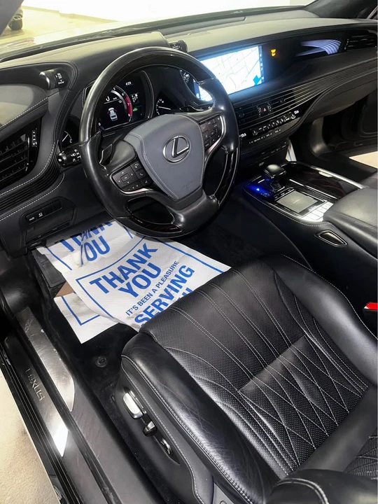 2018 Lexus LS 5th Gen - Image 7 of 10
