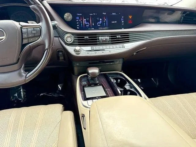 2018 Lexus LS 5th Gen - Image 19 of 20