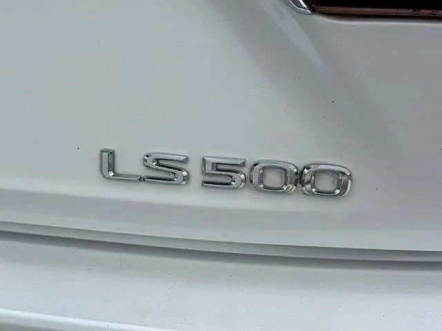 2018 Lexus LS 5th Gen - Image 11 of 20