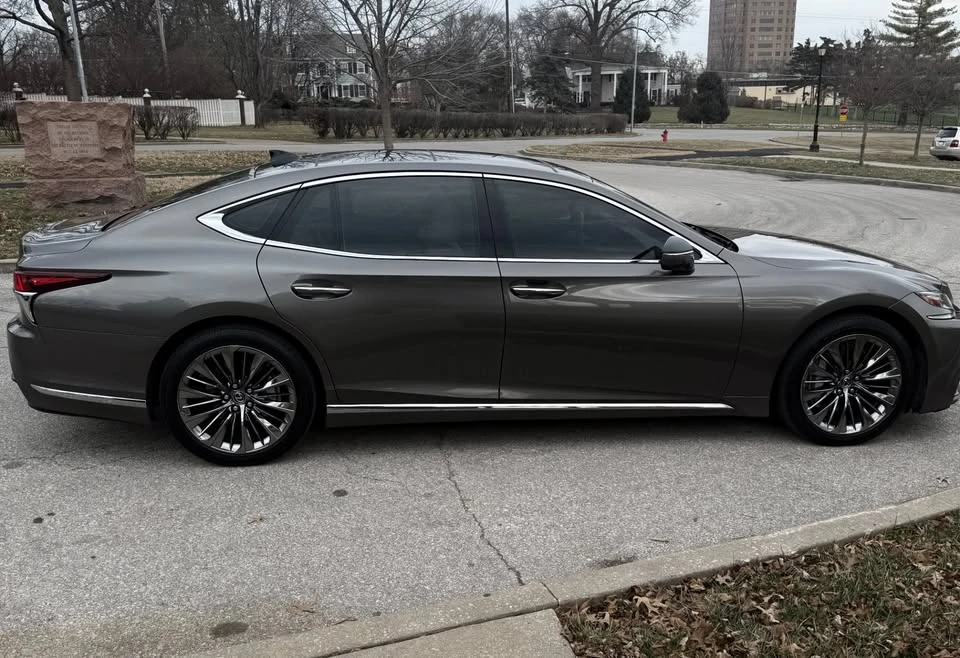 2018 Lexus LS 5th Gen - Image 2 of 20