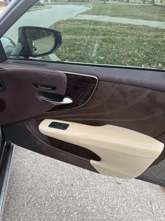 2018 Lexus LS 5th Gen - Image 14 of 20
