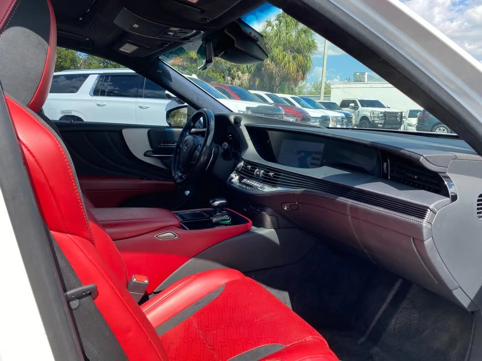 2018 Lexus LS 5th Gen - Image 11 of 20