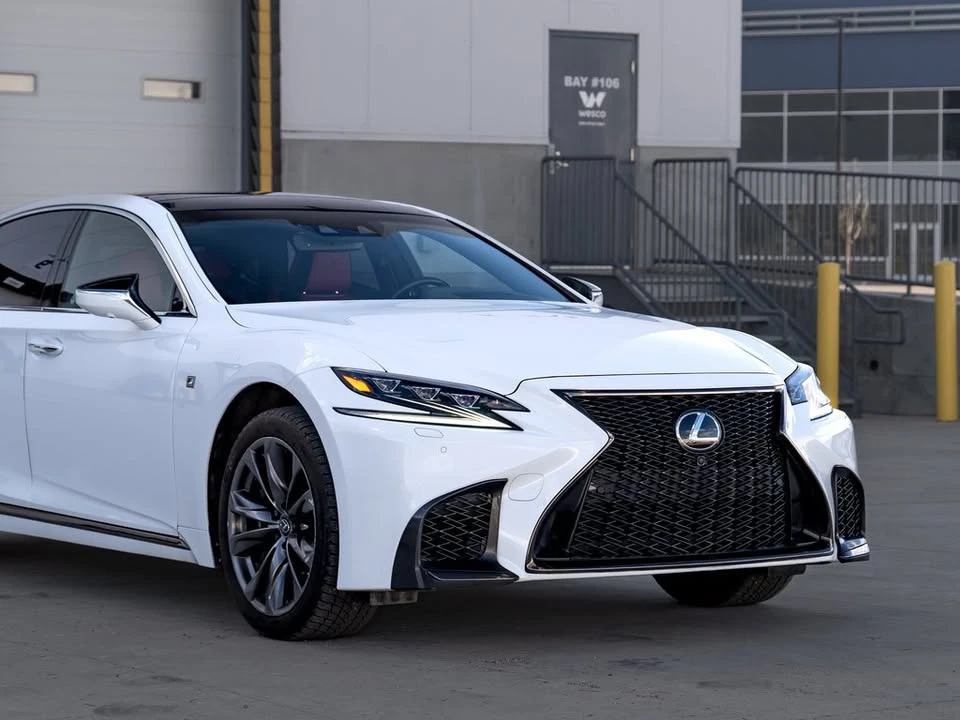 2018 Lexus LS 5th Gen - Image 13 of 16