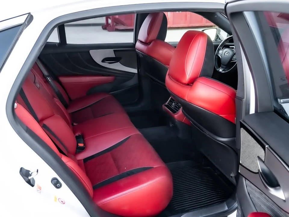 2018 Lexus LS 5th Gen - Image 12 of 16