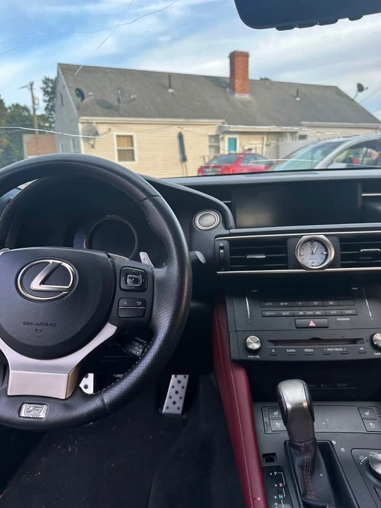 2018 Lexus RC F - Image 10 of 20