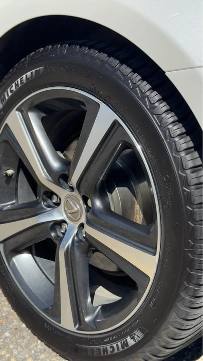 2018 Lexus RC - Image 4 of 13
