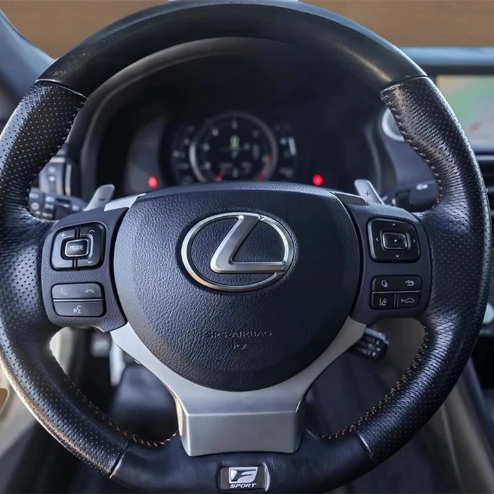 2018 Lexus RC - Image 12 of 20