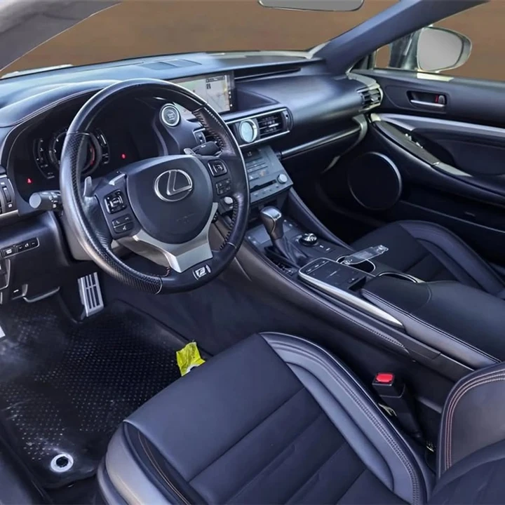 2018 Lexus RC - Image 10 of 20