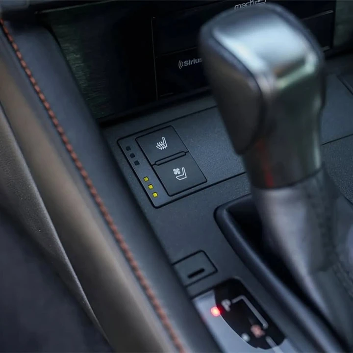 2018 Lexus RC - Image 20 of 20