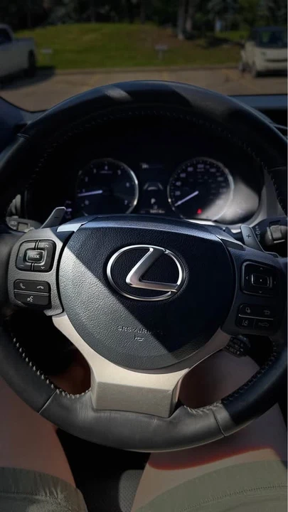 2018 Lexus RC - Image 14 of 17