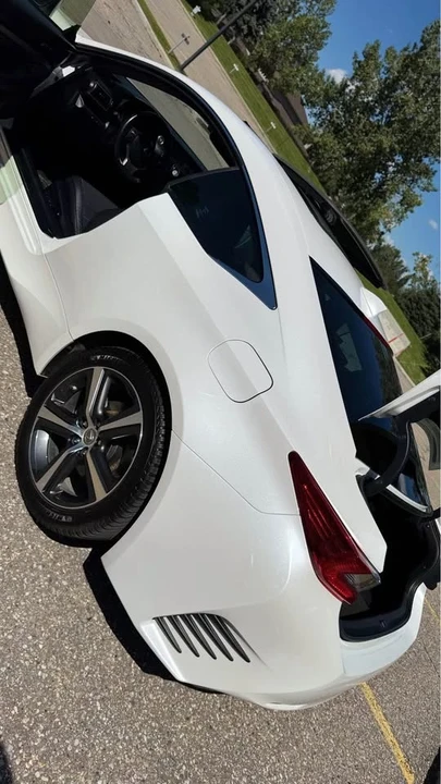 2018 Lexus RC - Image 8 of 17