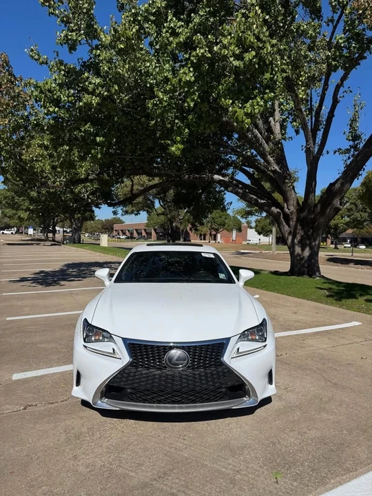 2018 Lexus RC - Image 2 of 10