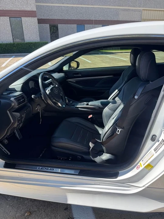 2018 Lexus RC - Image 9 of 10