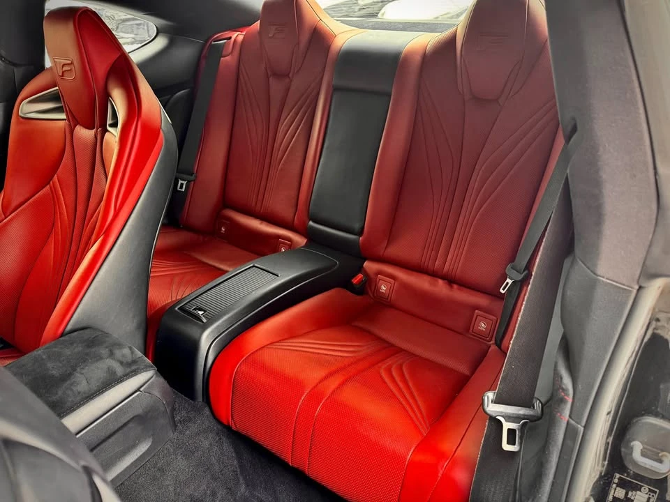 2018 Lexus RC F - Image 12 of 20
