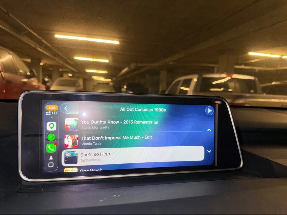 2018 Lexus RX 4th Gen - Image 9 of 11