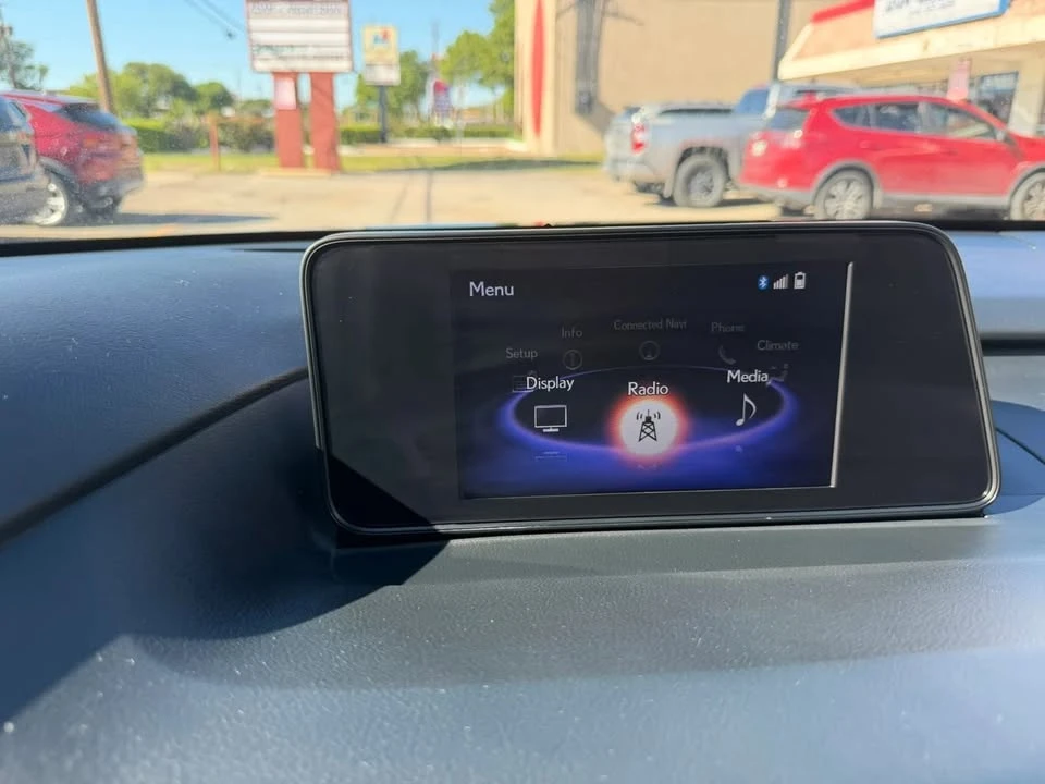 2018 Lexus RX 4th Gen - Image 17 of 19