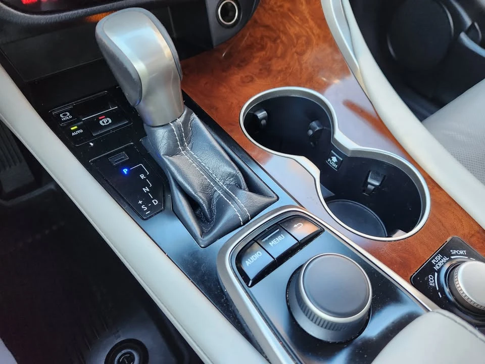 2018 Lexus RX 4th Gen - Image 15 of 19