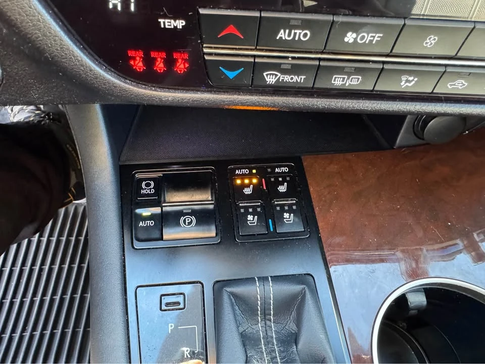 2018 Lexus RX 4th Gen - Image 15 of 19