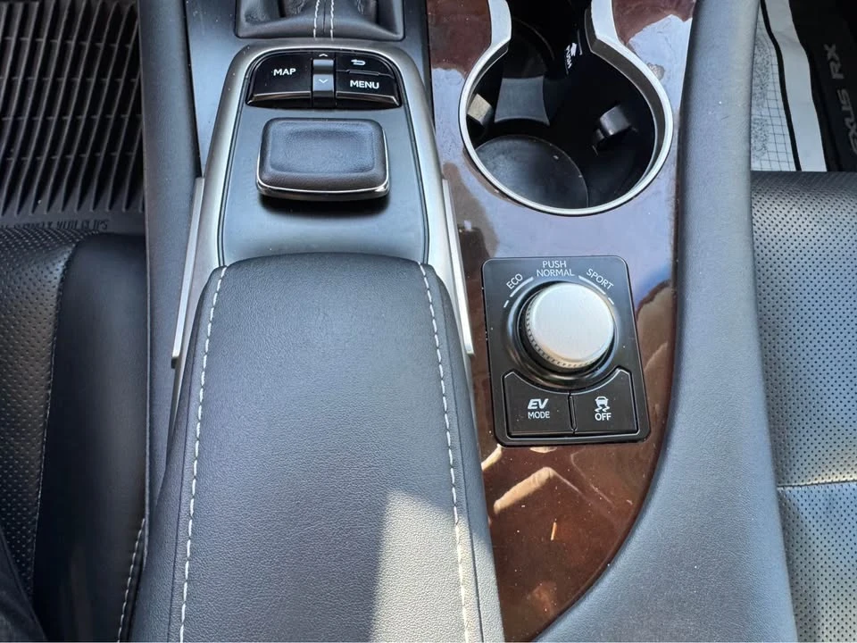 2018 Lexus RX 4th Gen - Image 16 of 19
