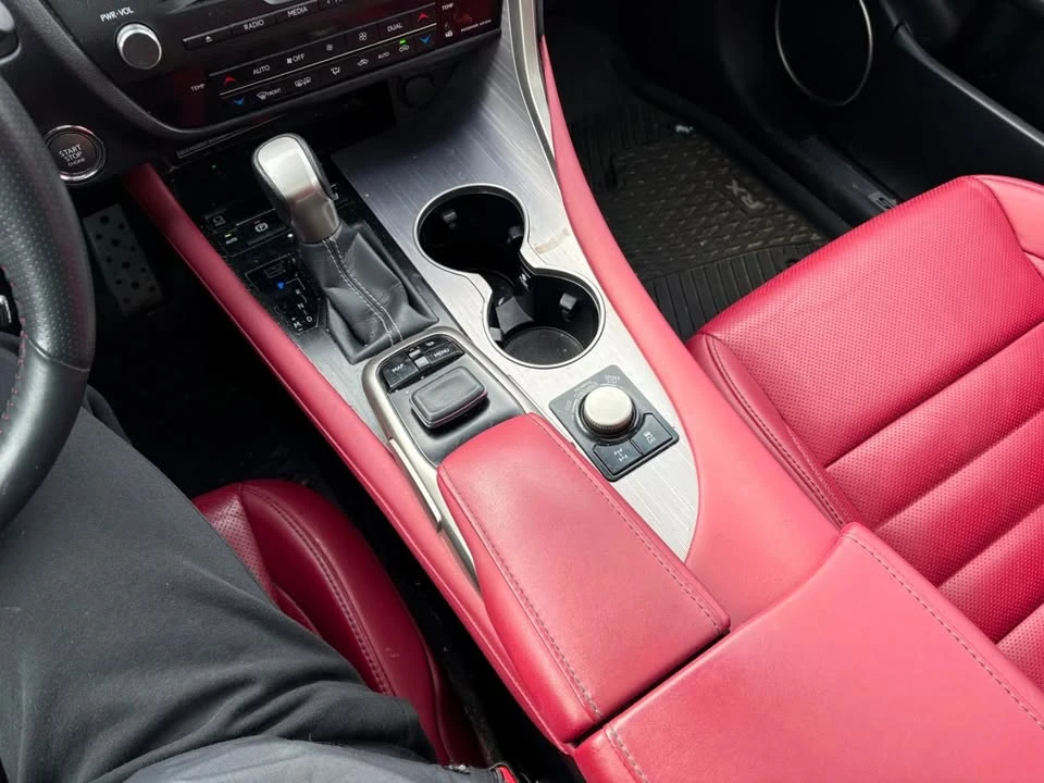 2018 Lexus RX 4th Gen - Image 16 of 17