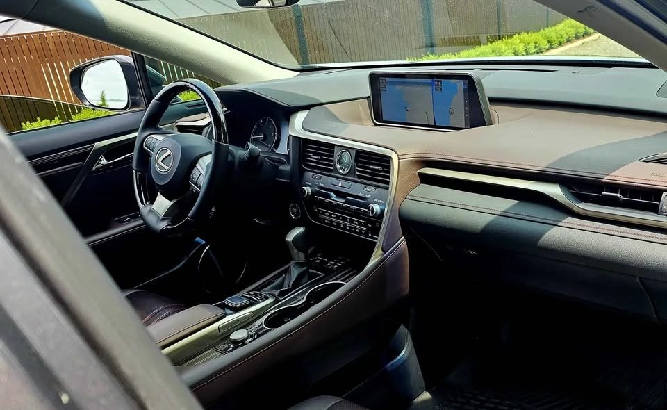 2018 Lexus RX 4th Gen - Image 9 of 13