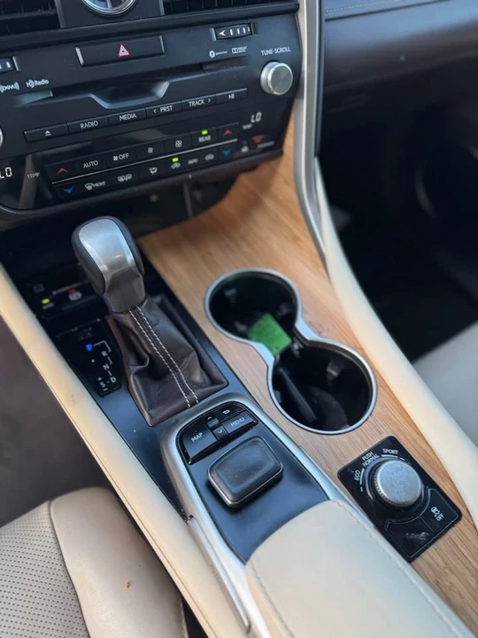 2018 Lexus RX 4th Gen - Image 12 of 15