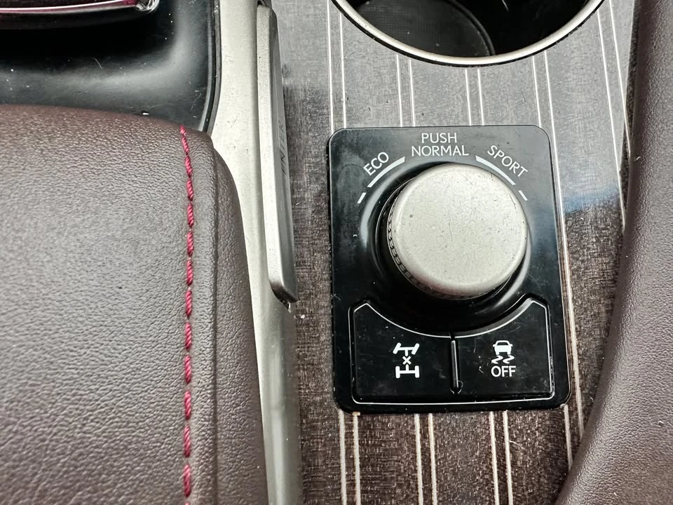 2018 Lexus RX 4th Gen - Image 18 of 19