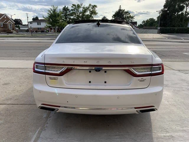 2018 Lincoln Continental 10th Gen - Image 8 of 18