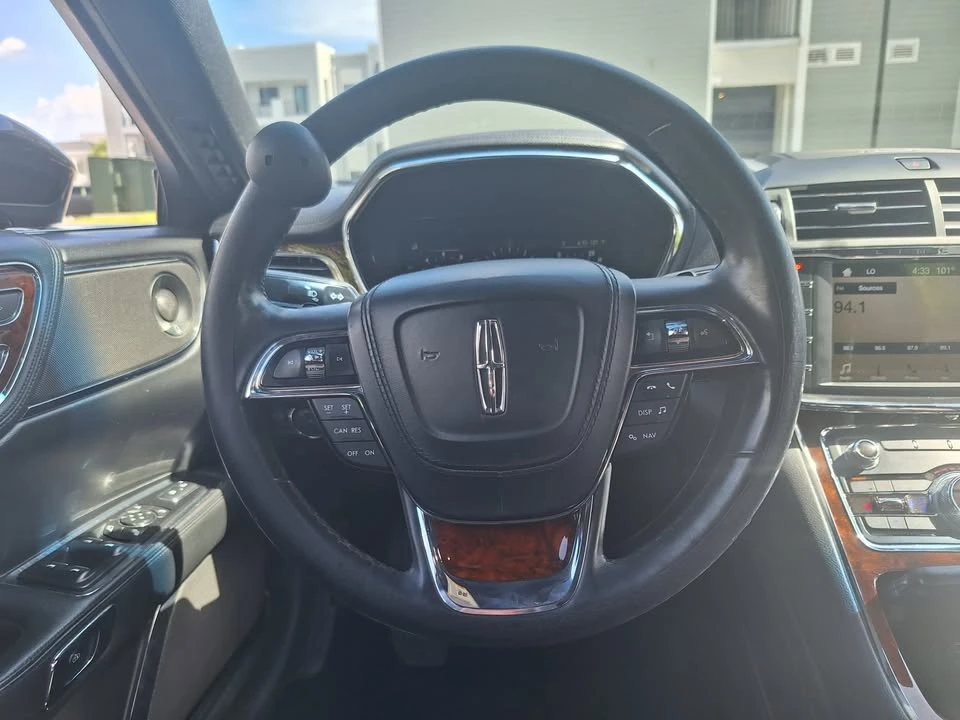 2018 Lincoln Continental 10th Gen - Image 6 of 10