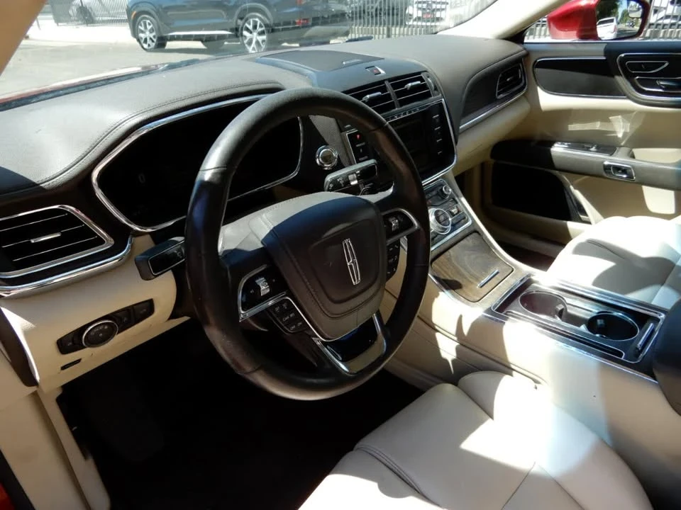 2018 Lincoln Continental 10th Gen - Image 11 of 19
