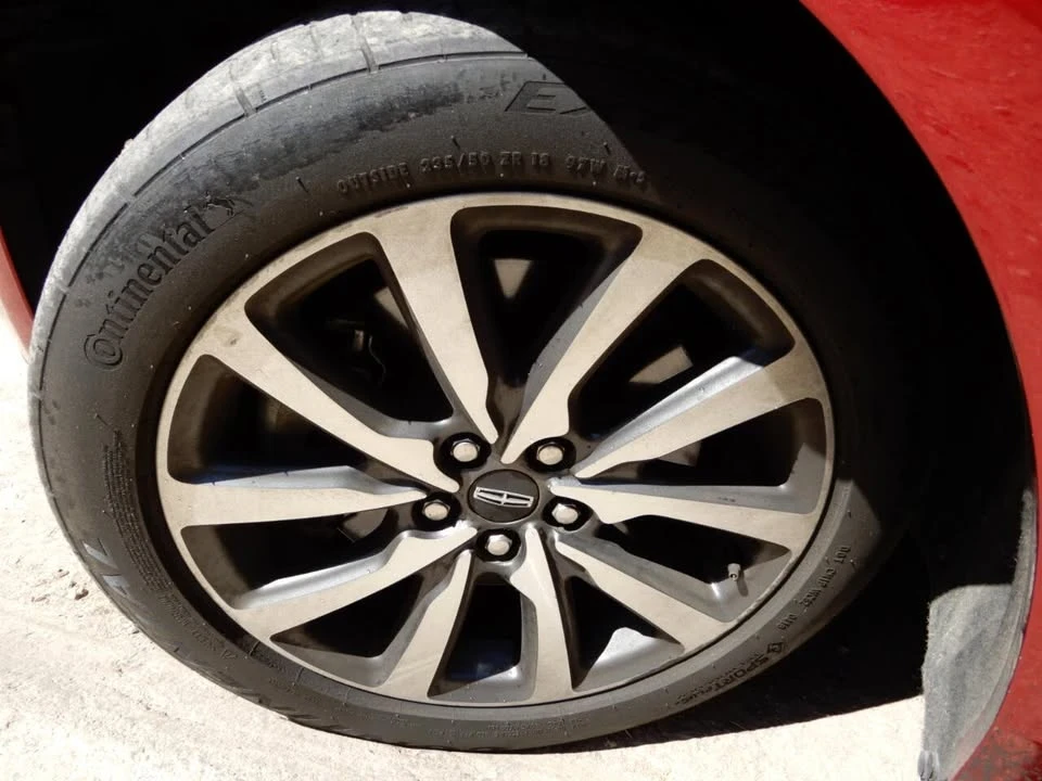 2018 Lincoln Continental 10th Gen - Image 19 of 19