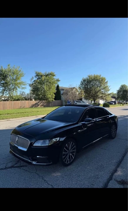 2018 Lincoln Continental 10th Gen - Image 3 of 18