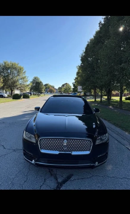 2018 Lincoln Continental 10th Gen - Image 2 of 18