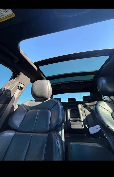 2018 Lincoln Continental 10th Gen - Image 17 of 18