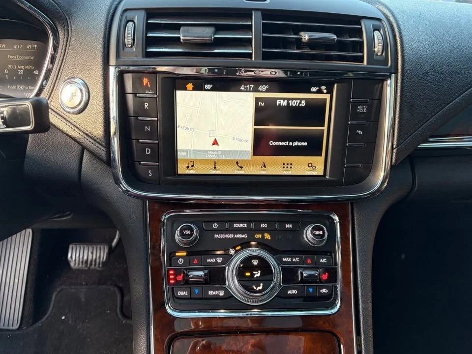 2018 Lincoln Continental 10th Gen - Image 12 of 16