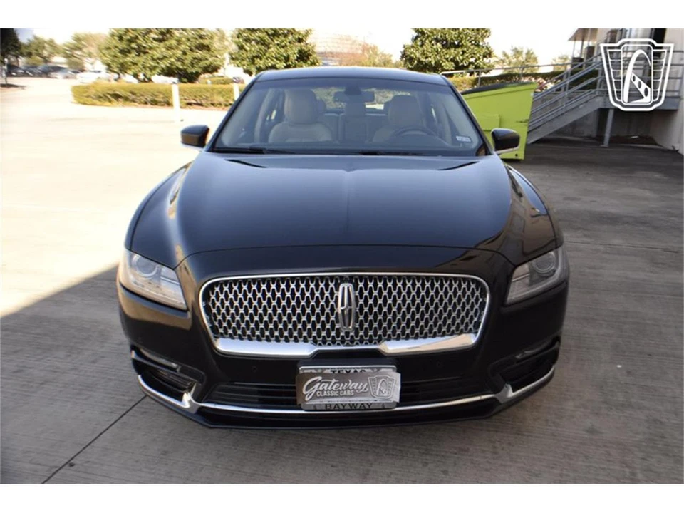 2018 Lincoln Continental 10th Gen - Image 21 of 31