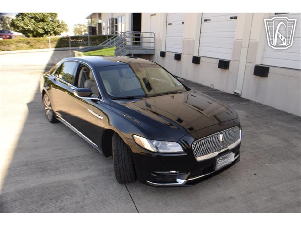 2018 Lincoln Continental 10th Gen - Image 17 of 31