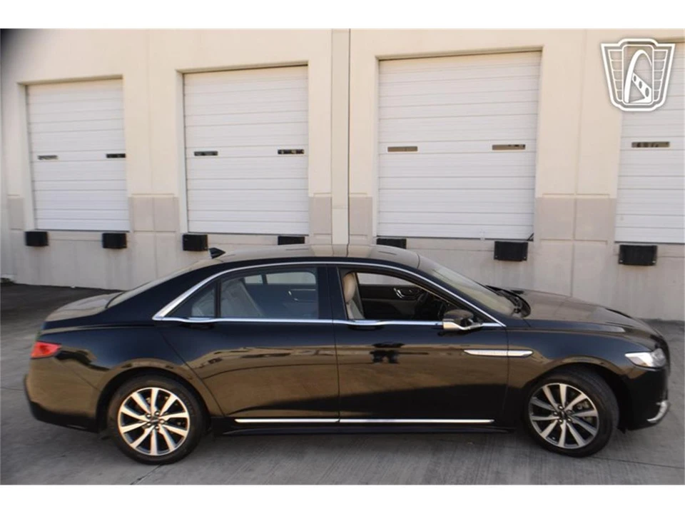 2018 Lincoln Continental 10th Gen - Image 14 of 31