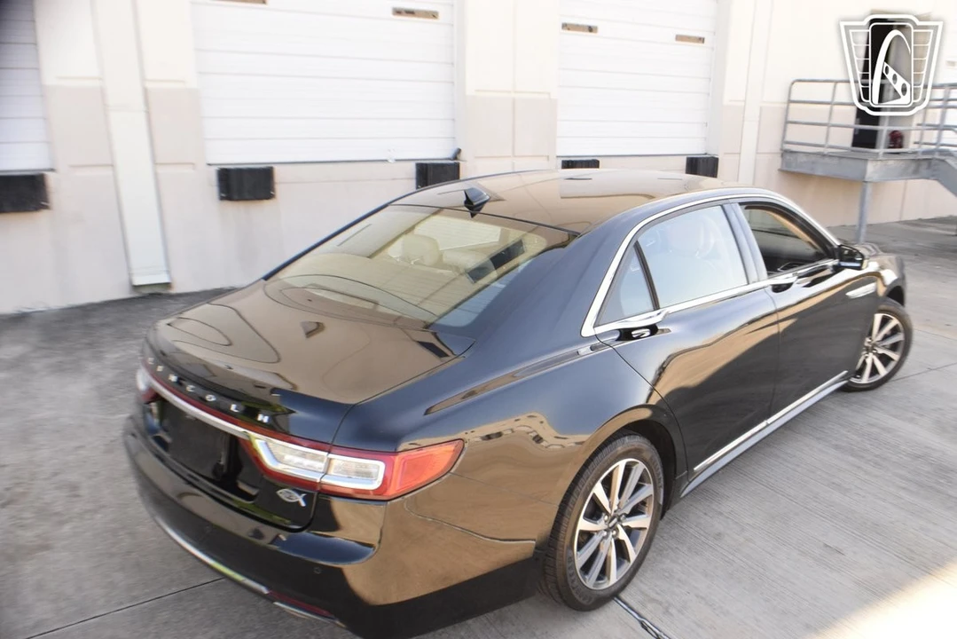 2018 Lincoln Continental 10th Gen - Image 12 of 21