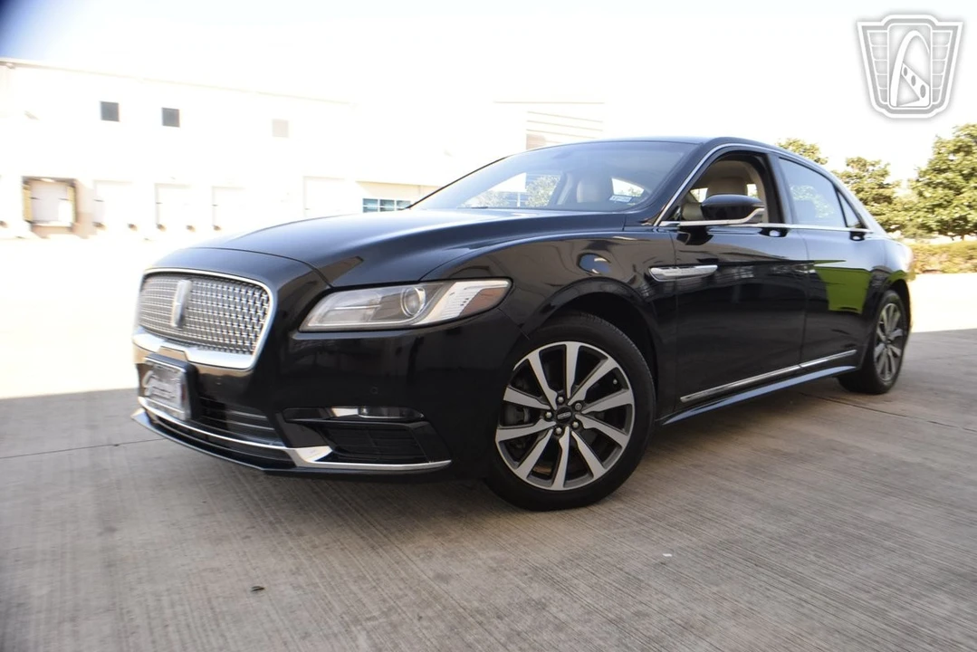 2018 Lincoln Continental 10th Gen - Image 26 of 31