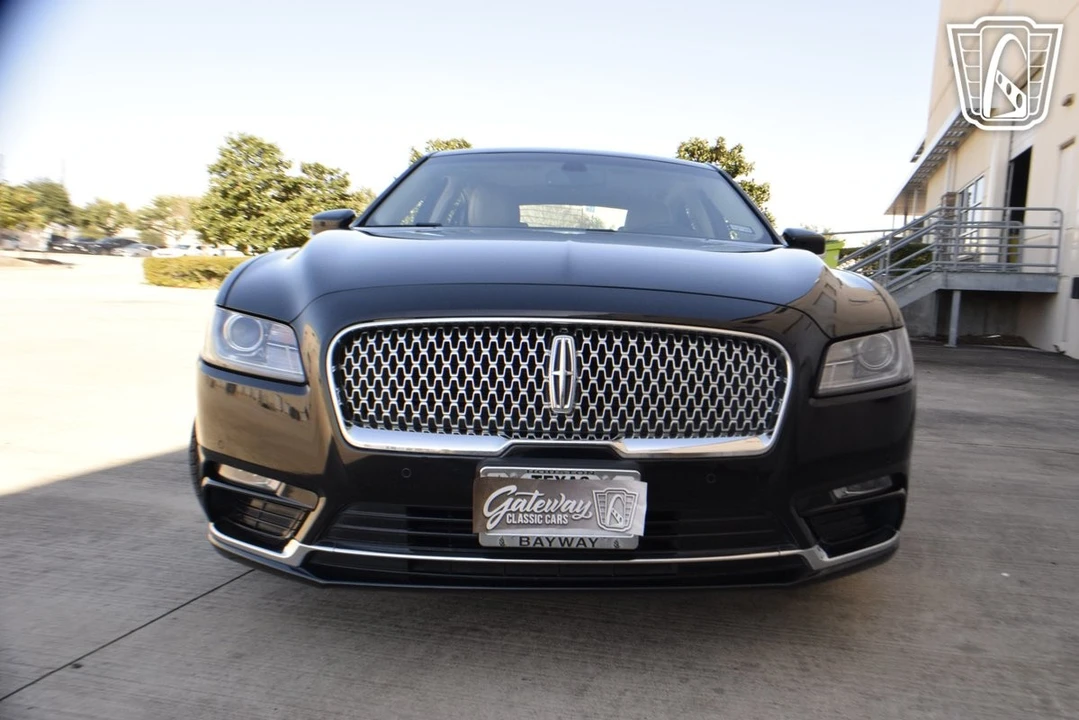 2018 Lincoln Continental 10th Gen - Image 23 of 31