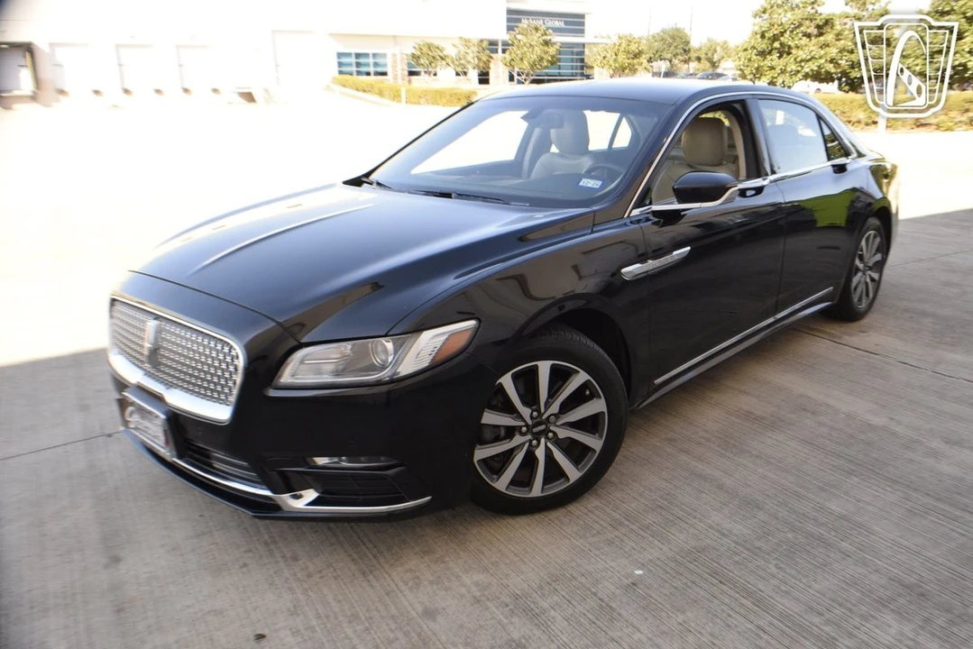 2018 Lincoln Continental 10th Gen - Image 25 of 31