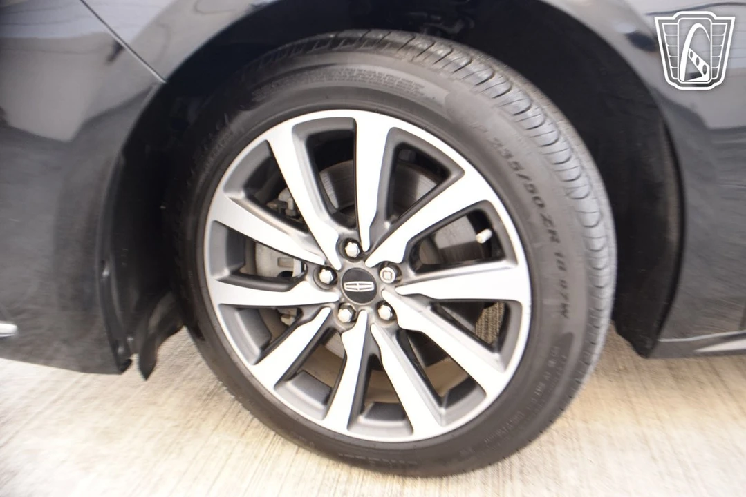 2018 Lincoln Continental 10th Gen - Image 27 of 31