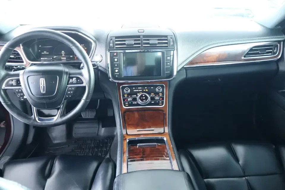2018 Lincoln Continental 10th Gen - Image 5 of 5