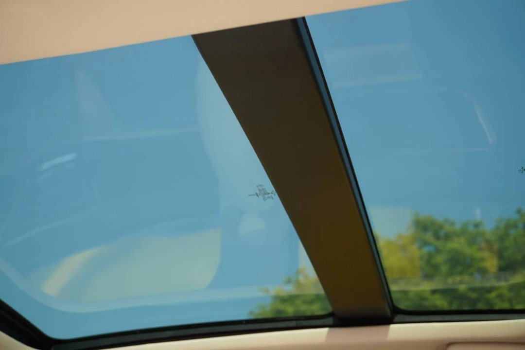 2018 Lincoln Continental 10th Gen - Image 20 of 24