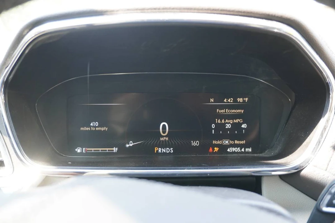 2018 Lincoln Continental 10th Gen - Image 4 of 24