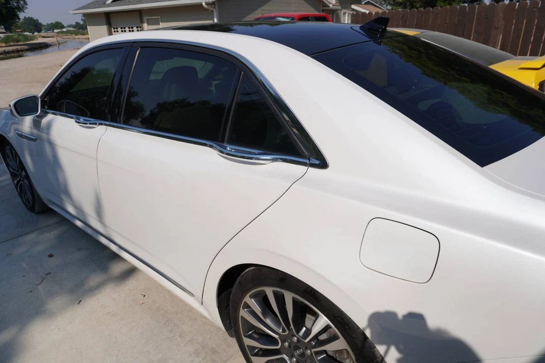 2018 Lincoln Continental 10th Gen - Image 16 of 24