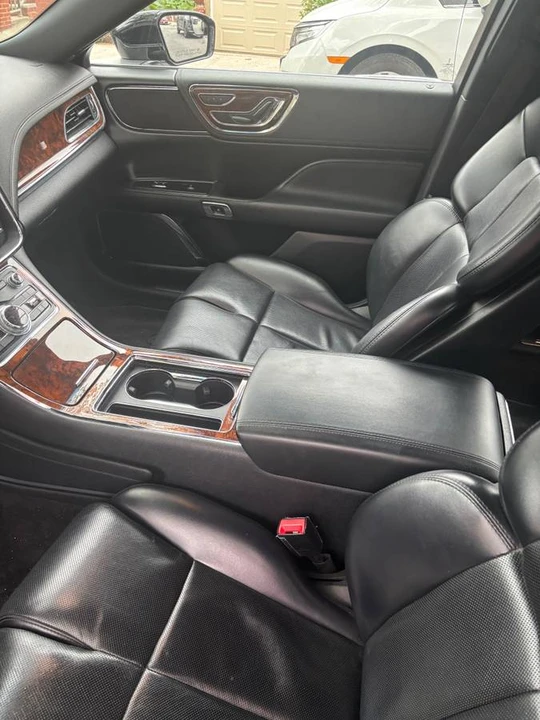 2018 Lincoln Continental 10th Gen - Image 12 of 12